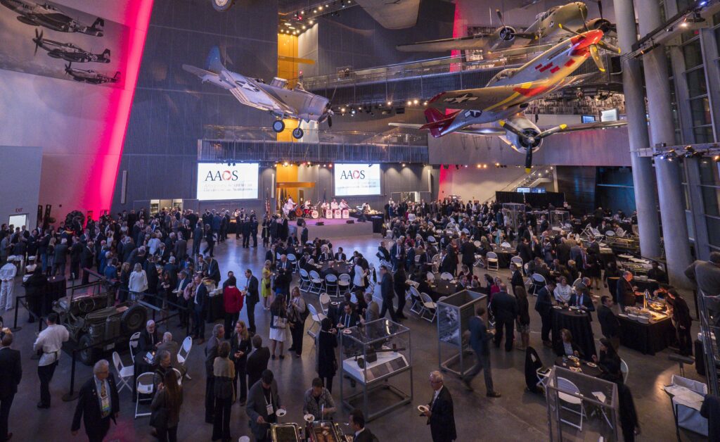 Attendees and AAOS officers mingle during President's Reception