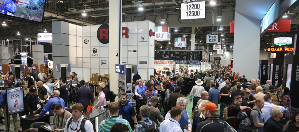shot show crowd